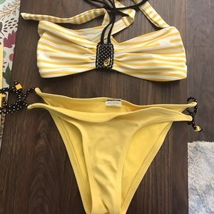 Middle strap swimsuit